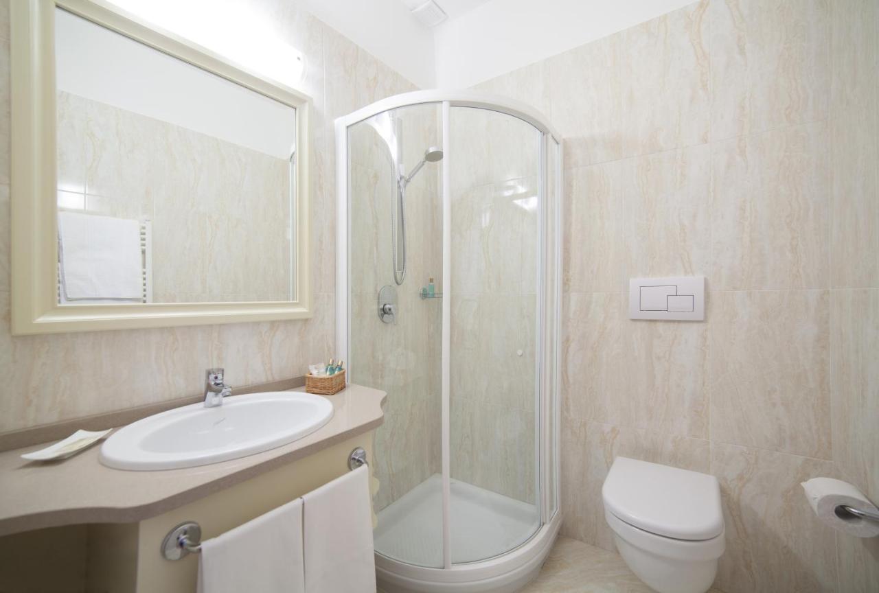 Hotel Le Palme Limone sul Garda Zimmer foto